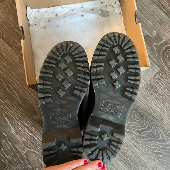 Dr. Martens Black 2976 Bex Smooth Leather Chelsea Boots with Elastic Panels - Picture 2 of 4